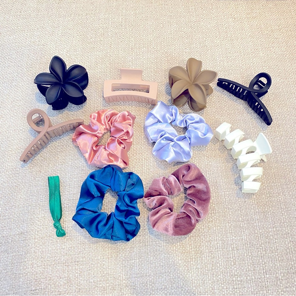 Hair Clips / scrunchies bundle